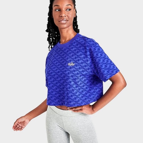 NEW Nike Women's Sportswear Icon Short-Sleeve in Blue Size Medium - Picture 1 of 8